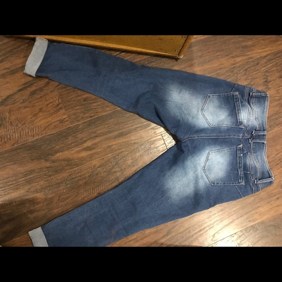 Ripped Jean Capris - Picture 3 of 3